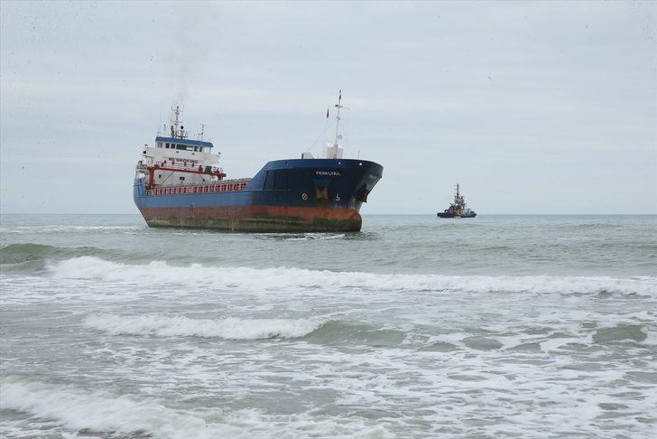 Kocaeli'de kuru yük gemisi karaya oturdu G3