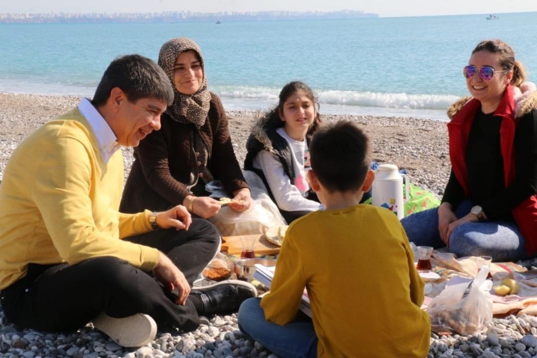 T&uuml;rel ailesinin Boğa&ccedil;ayı keyfi