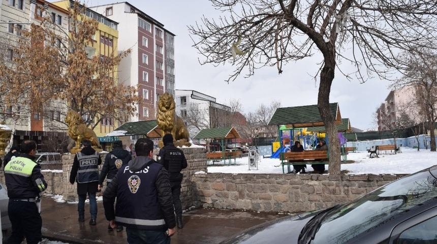 Kars&rsquo;ta 193 polisin katılımıyla asayiş uygulaması yapıldı