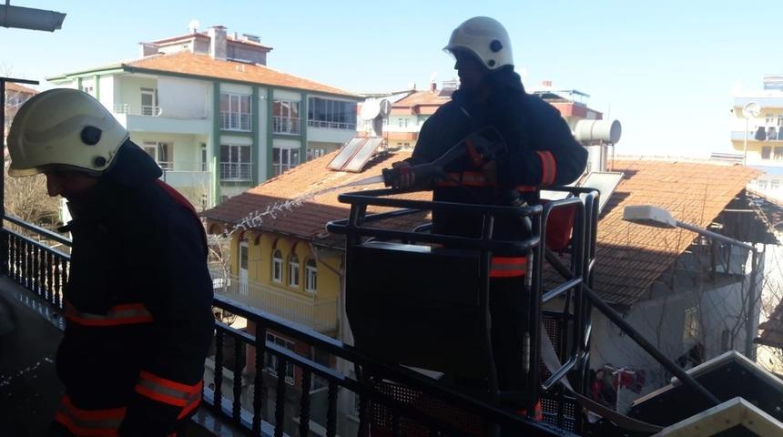 Malatya&rsquo;daki yangın son anda &ouml;nlendi