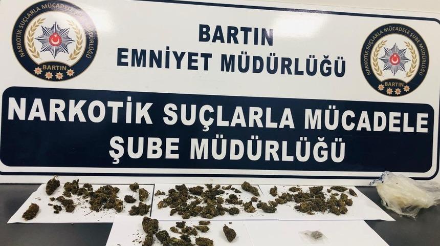 Narkotik polisi sokak satıcılarına g&ouml;z a&ccedil;tırmıyor