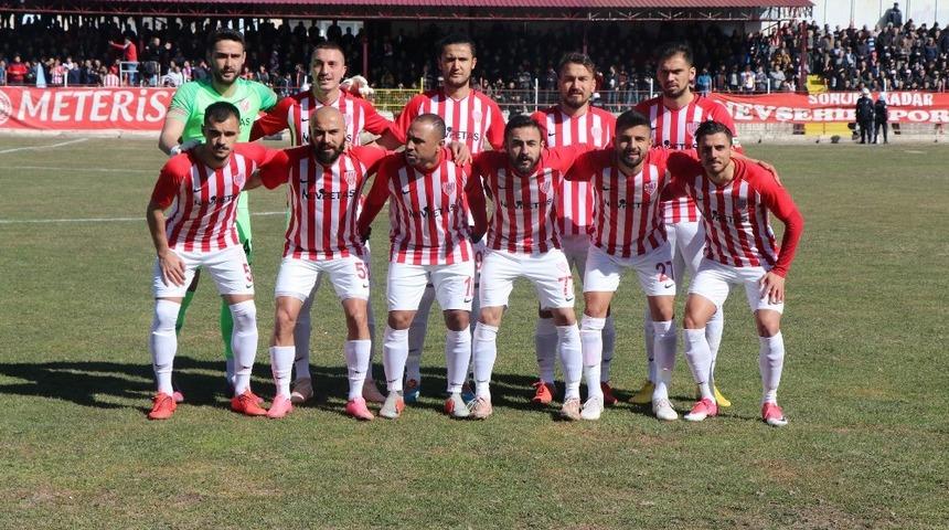 Nevşehir Belediyespor: 1 Nazilli Belediyespor:2