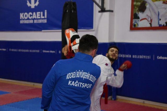 Kağıtsporlu karateci 2024 Olimpiyatlarına hazırlanıyor