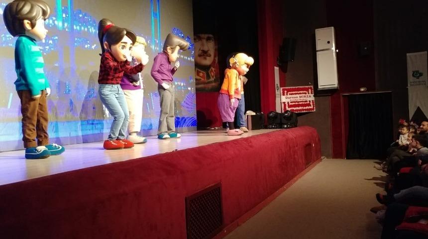 Rafadan Tayfa, Bandırmalı &ccedil;ocuklarla buluştu