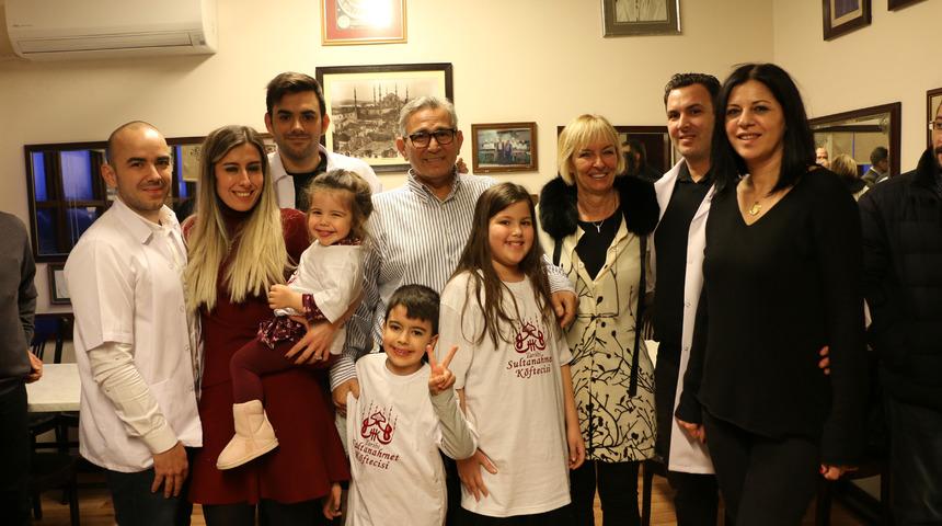 Ünlü Köfteci  4. Kuşağa devrederek emekliye ayrıldı