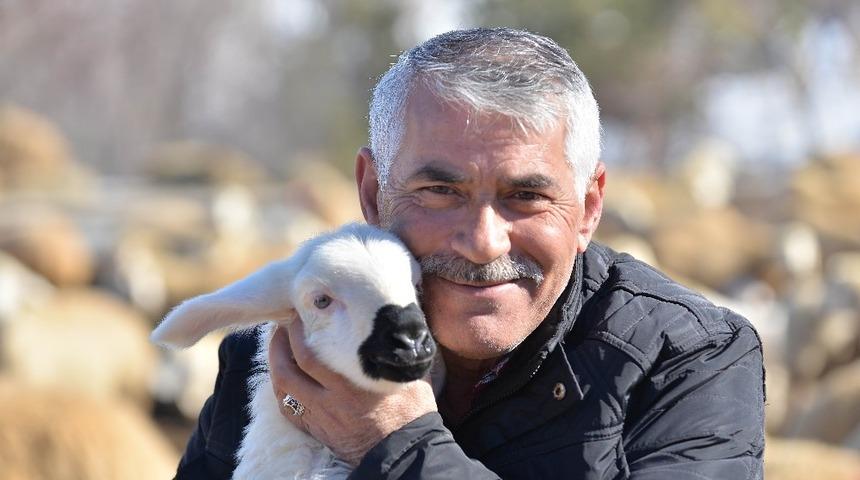 Kayseri İl Tarım ve Orman M&uuml;d&uuml;rl&uuml;ğ&uuml; koyun yetiştiricilerinin yanında