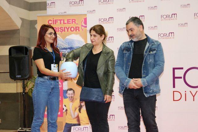 Forum Diyarbakır AVM iki çifti tatile gönderiyor