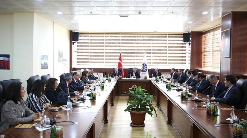 Rekt&ouml;r Karacoşkun Ardahan &Uuml;niversitesinde değerlendirme toplantısına katıldı