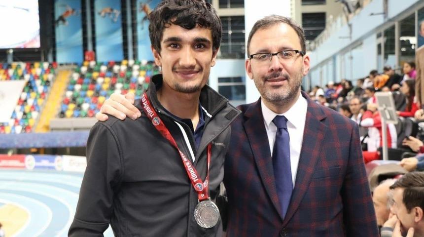 Vanlı atletten Türkiye ikinciliği