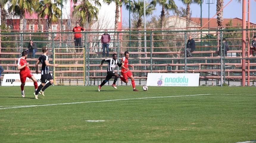 Kepez’in Altın Kramponları 3-0 galip