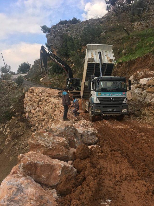 Heyelandan kapanan yol açıldı