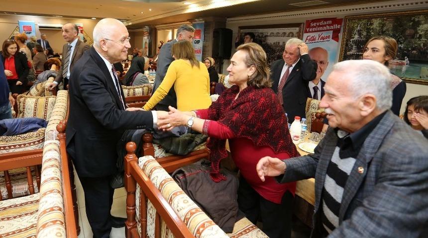 Başkan Yaşar, muhtarlarla bir araya geldi