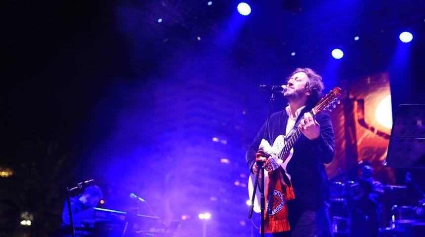 Fettah Can, Mersinlilere unutulmaz bir gece yaşattı