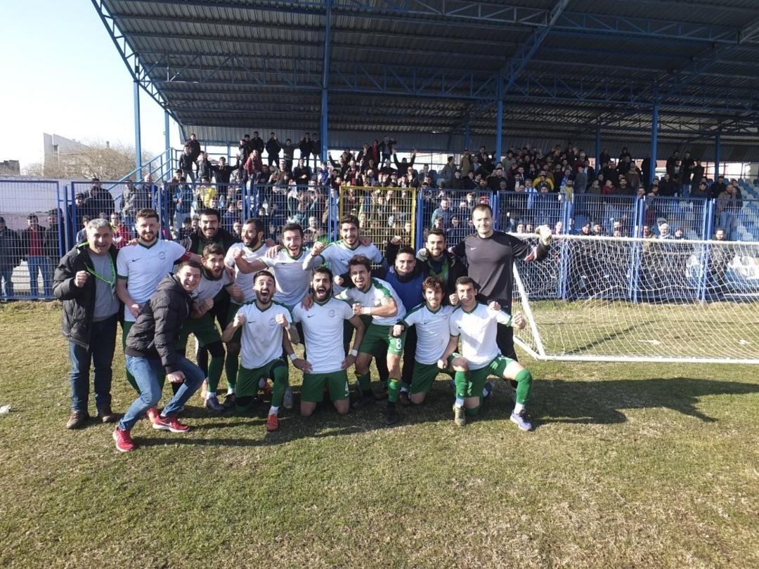 Vitraspor lider Aliağaspor&rsquo;u devirdi