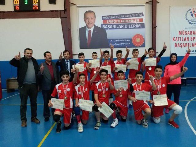 Analig Voleybol Çeyrek Final Heyecanı Sona Erdi