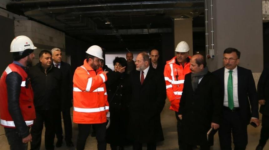 Erzurum AK Parti Milletvekili Akdağ, Şehir Hastanesi&rsquo;nde incelemelerde bulundu