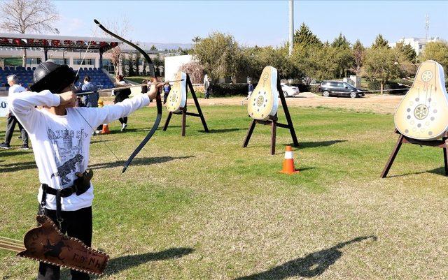Mersin Büyükşehir Belediyesi ‘Geleneksel Okçuluk’ kursu açtı 1