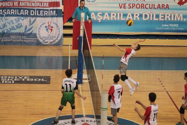 Anadolu Yıldızlar Ligi Voleybol Çeyrek Final müsabakaları sona erdi