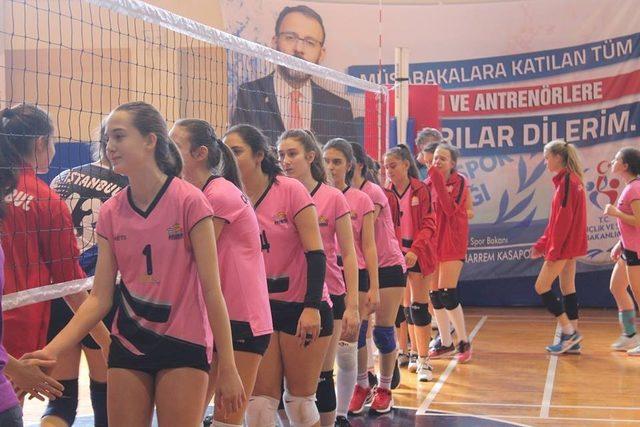 Anadolu Yıldızlar Ligi Voleybol Çeyrek Final müsabakaları sona erdi