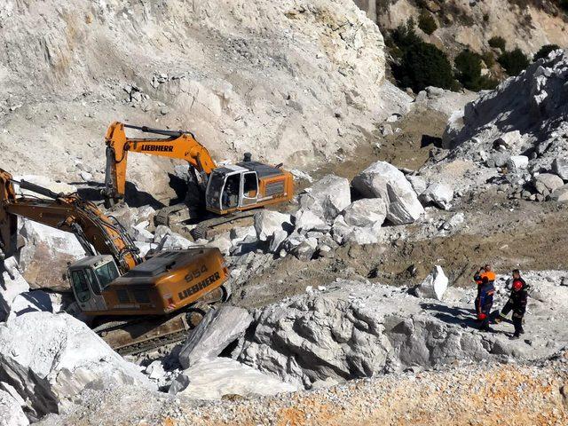 Milas'ta maden ocağında göçük: 3 işçi enkaz altında (3)