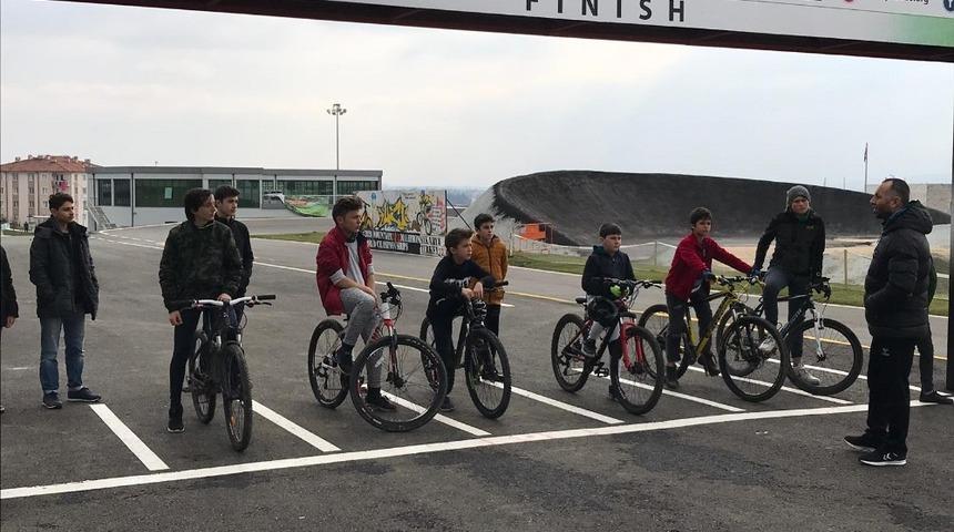 Bisiklet Vadisi&rsquo;nde s&uuml;r&uuml;ş eğitimleri başladı