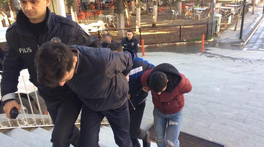 Okul hırsızları adliyeye sevk edildi