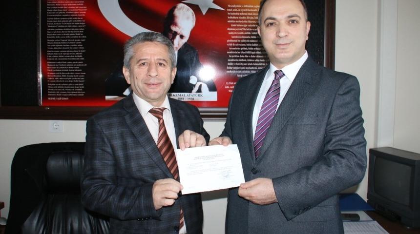 Bağımsız başkan adayı Ertan G&ouml;k&ccedil;e resmi başvuruşunu yaptı