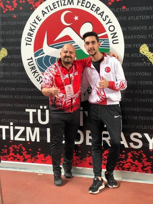 Denizlili milli atlet yüksek atlamada Türkiye rekorunu kırdı