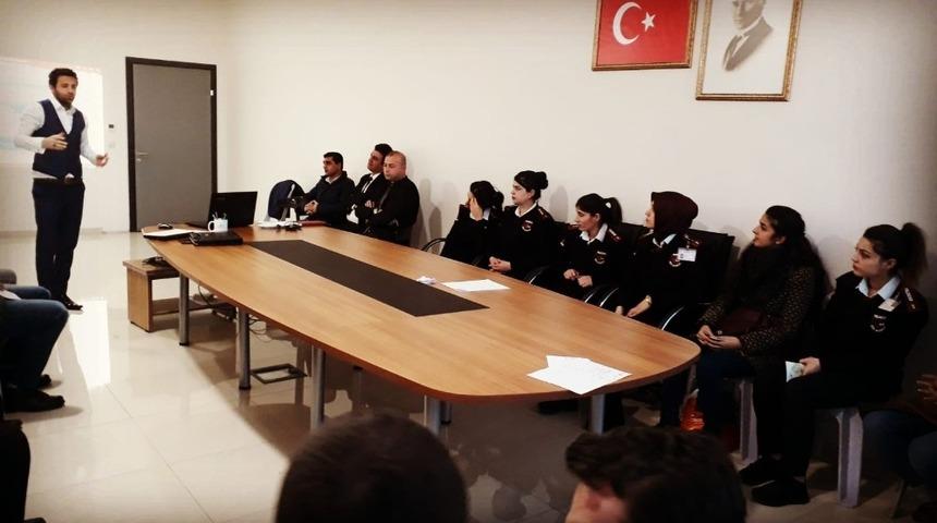 G&uuml;venlik g&ouml;revlilerine &lsquo;Etkili İletişim&rsquo; semineri