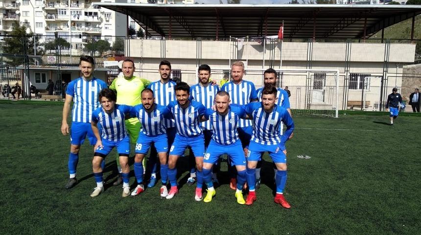 Aliağa Belediye Helvacı Spor, deplasmandan 3 puanla d&ouml;nd&uuml;