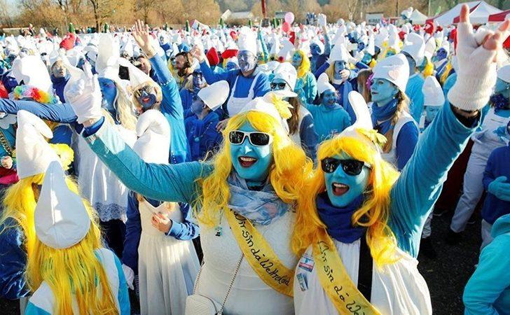 Dünyanın en büyük Şirinler buluşması rekor kırdı  G3