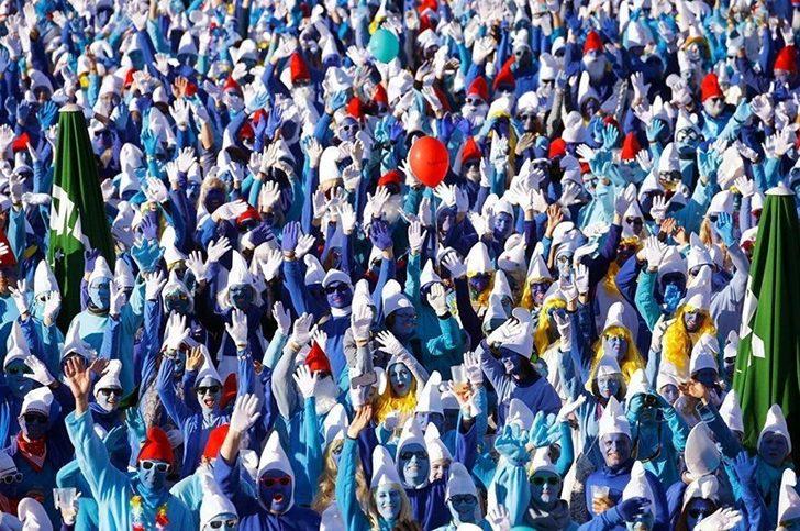 Dünyanın en büyük Şirinler buluşması rekor kırdı  G4