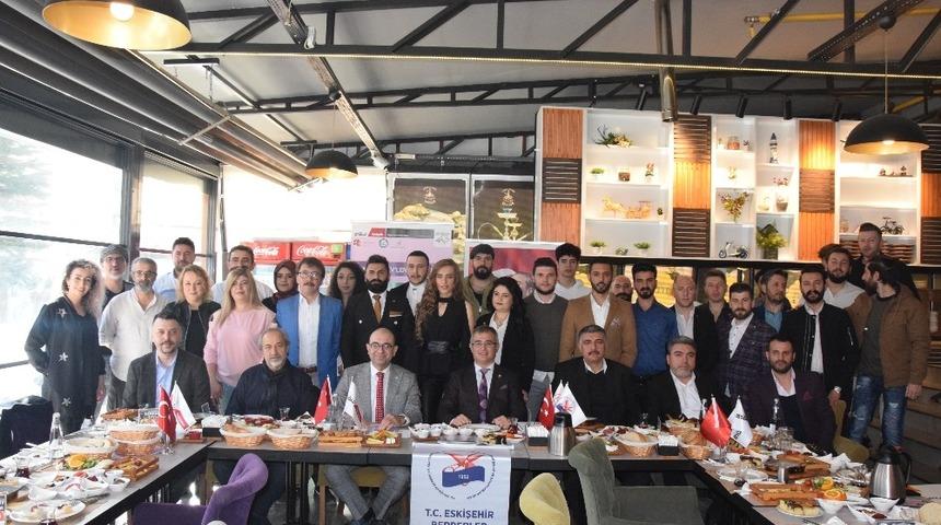 Kozmetik fuarında kuaf&ouml;rler şov yapacak