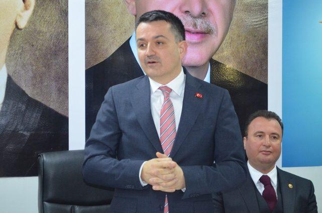 Bakan Pakdemirli: “CHP ne yazık ki ölü bir parti”