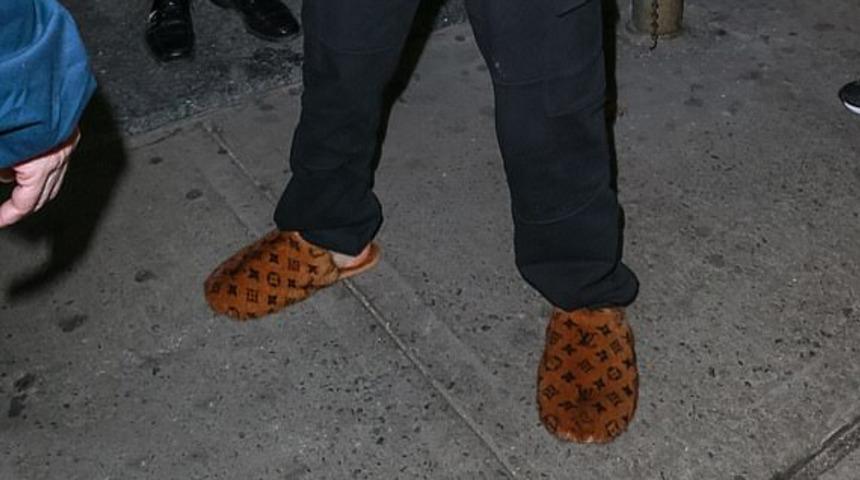 ABD'li şarkıcı Justin Bieber depresyonda! Sokağa ev terlikleriyle &ccedil;ıktı ama...