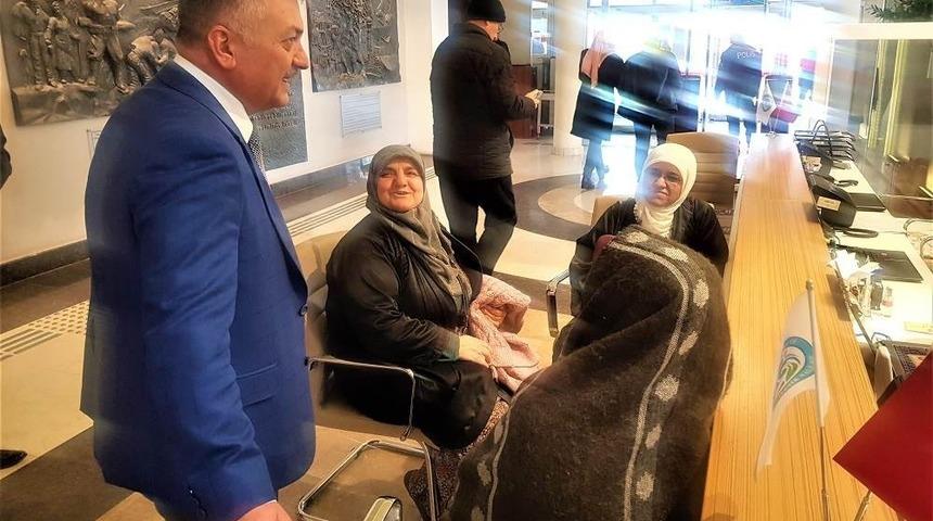 Vatandaşların sorunları a&ccedil;ık kapıda &ccedil;&ouml;z&uuml;l&uuml;yor