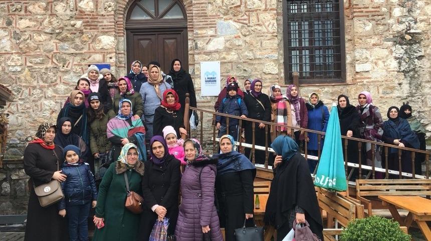 G&uuml;rsulu kadınlar tarihe yolculuk yaptı