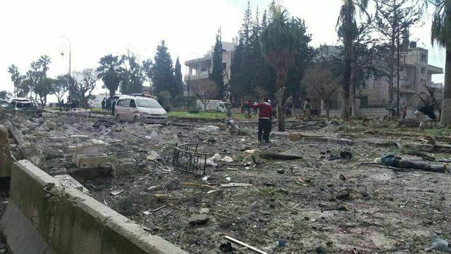 İdlib'de 2 ayrı noktada patlama: Çok sayıda ölü ve yaralı var (2)