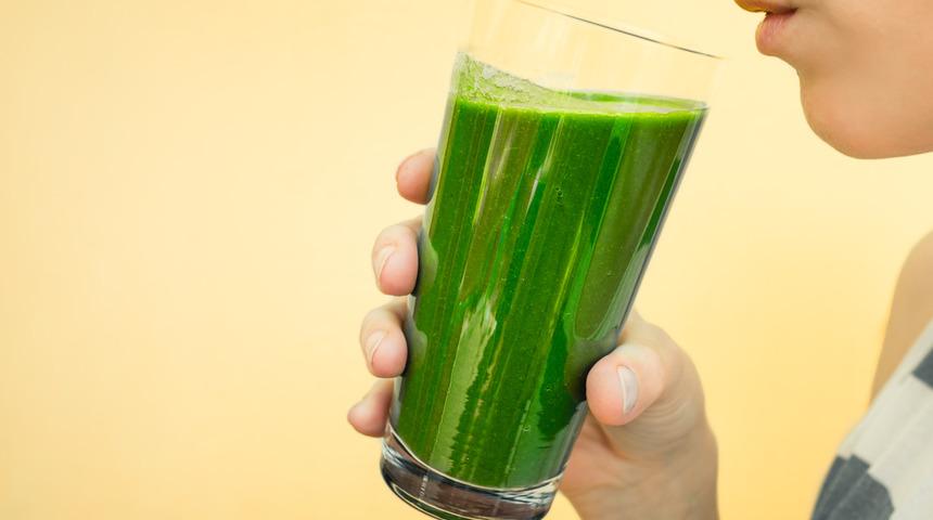 Bir bardak kereviz suyu içtiğinizde bakın vücudunuzda neler oluyor!