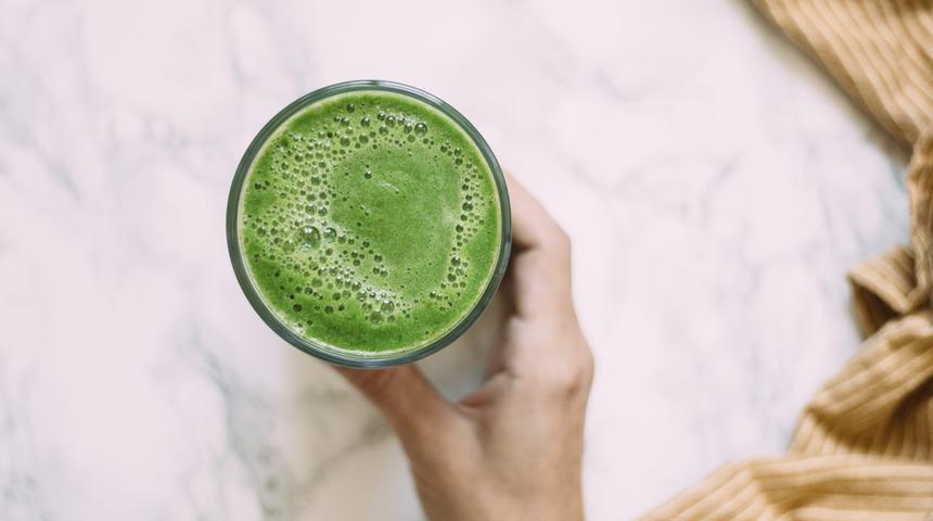 Aç karnına yarım litre içtiğinizde kronik hastalıkları bitiriyor