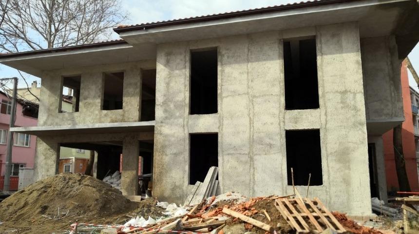 K&uuml;pl&uuml;pınar Spor ve Eğitim Merkezi hızla y&uuml;kseliyor