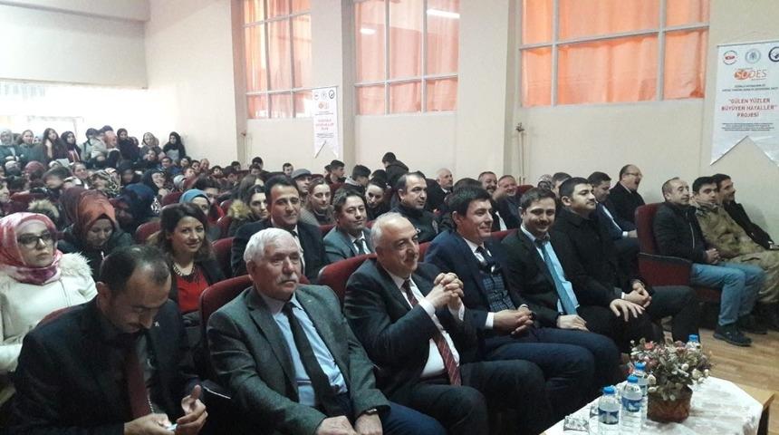 &Uuml;z&uuml;ml&uuml;&rsquo;de &ldquo;G&uuml;len Y&uuml;zler B&uuml;y&uuml;yen Hayaller&rdquo; projesi sergisi d&uuml;zenlendi