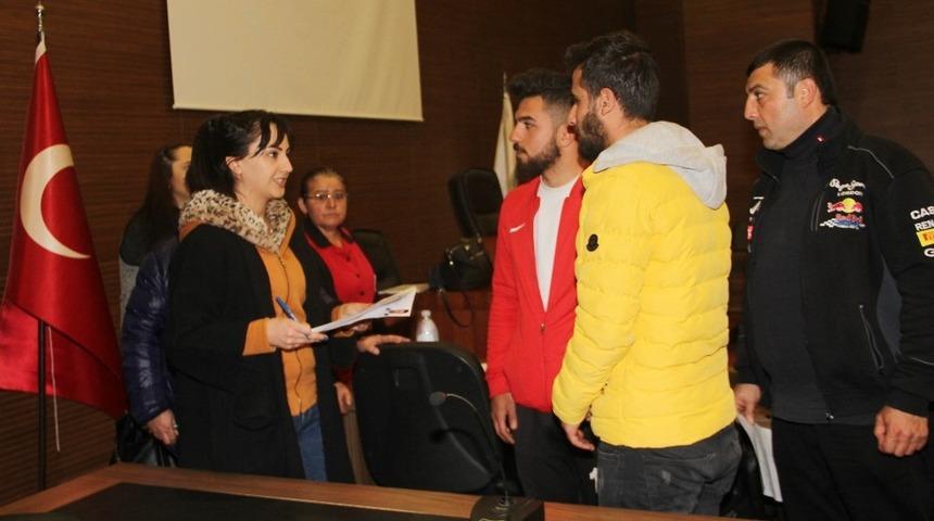 D&ouml;şemealtı Belediyesi işverenle iş arayanı buluşturuyor