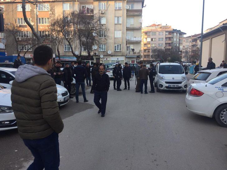 Kaza sonrası ortalık karıştı: 1 polis yaralı G1