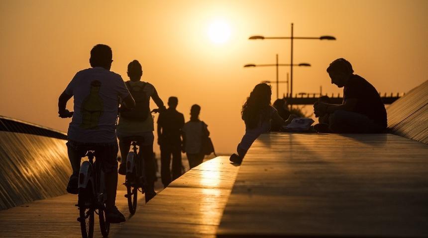 İzmir "Yılın en mutlu şehri" se&ccedil;ildi