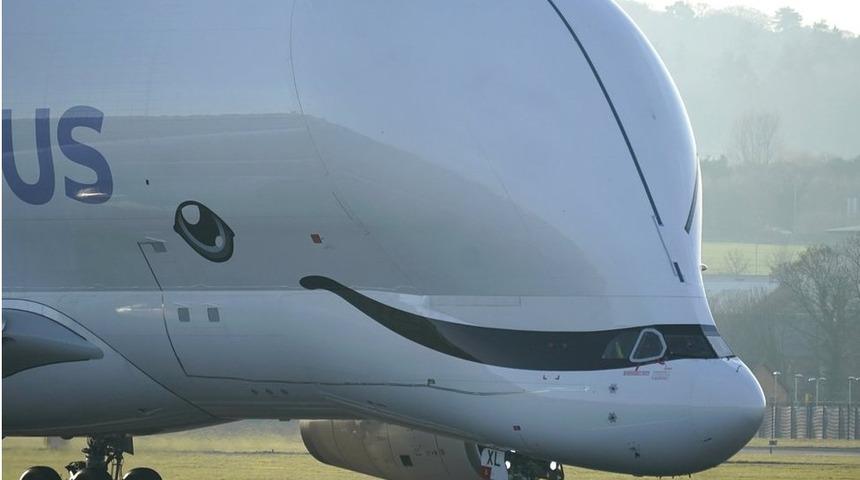 Uçan Balina: Dev kargo uçağı Airbus Beluga XL deneme uçuşlarını tamamladı