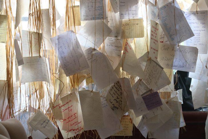 Aşk mektupları kafeye perde oldu G1