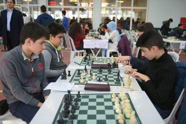 Okul Sporları Satranç Turnuvası başladı