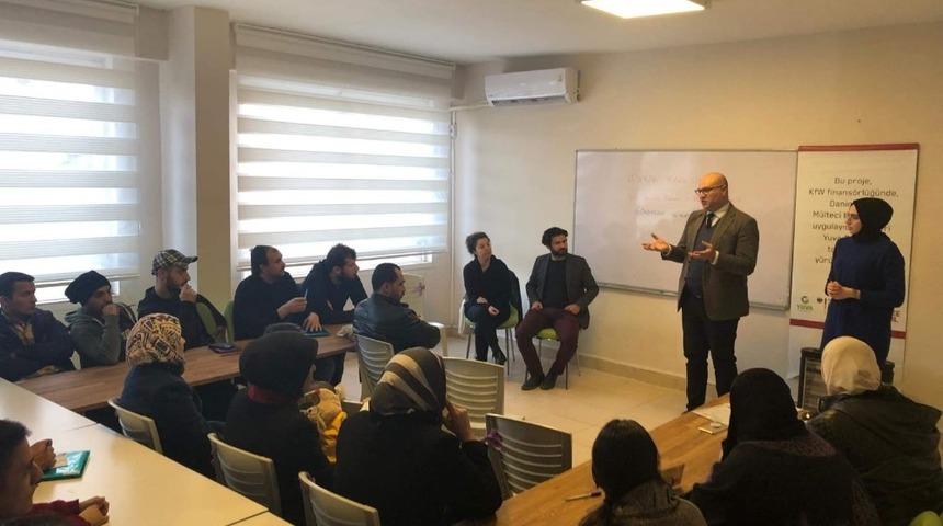 Mersin Barosu, Suriyeli m&uuml;ltecileri hakları konusunda bilgilendiriyor