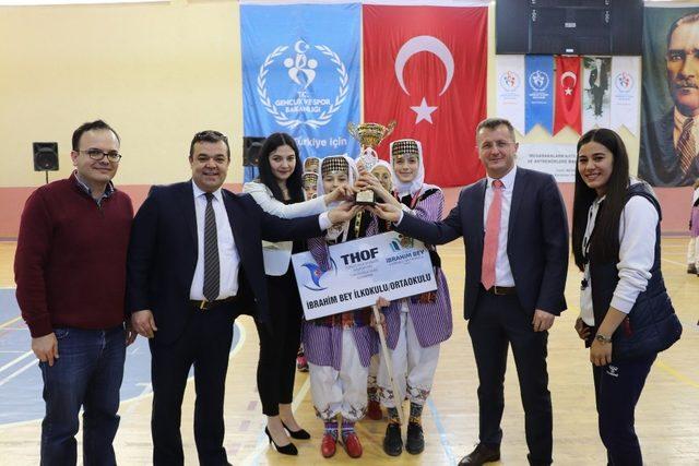 Karaman&rsquo;da okullararası halk oyunları il birinciliği yarışması sona erdi 3